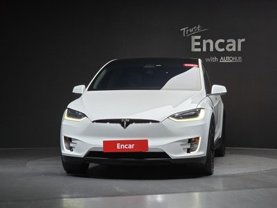 2019 Tesla MODEL X — фото 2