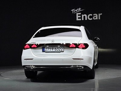 صورة 3 لـ 2025 Mercedes-BENZ E-CLASS