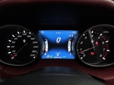 MASERATI LEVANTE - 8