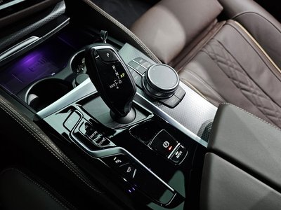 صورة 9 لـ 2023 BMW 5 SERIES