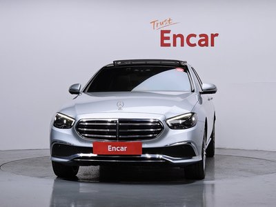 MERCEDES-BENZ E-CLASS - 2