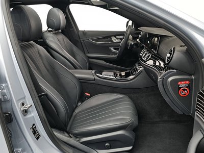 MERCEDES-BENZ E-CLASS - 10