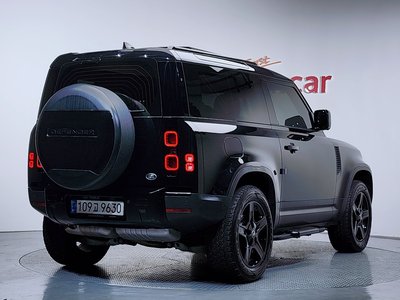 LAND ROVER DEFENDER - 6