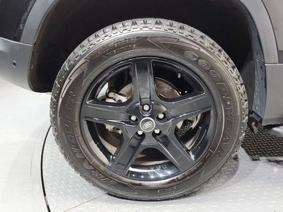 LAND ROVER DEFENDER - 7