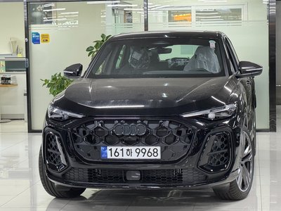 2025 AUDI Q5 photo 1