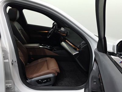 2025 BMW 5 SERIES — миниатюра 17