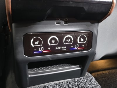 2025 BMW 5 SERIES — миниатюра 24