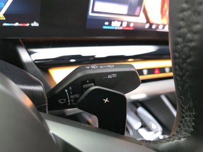 2025 BMW 5 SERIES — миниатюра 29