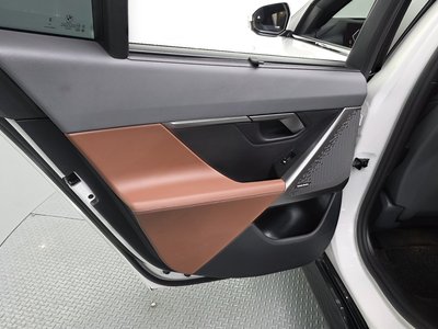 2025 BMW 5 SERIES — миниатюра 15