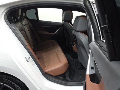 2025 BMW 5 SERIES — миниатюра 18