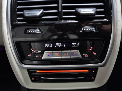 2022 BMW X7 thumbnail 25