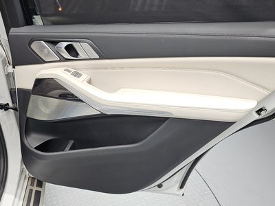2022 BMW X7 thumbnail 15