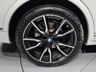 2022 BMW X7 photo 6