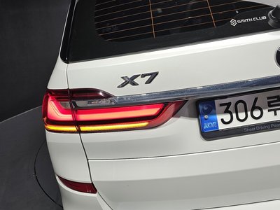 2022 BMW X7 photo 10