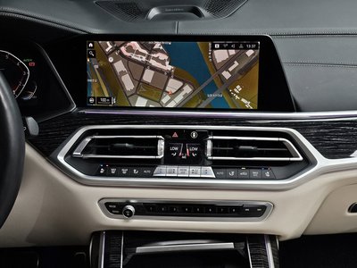 2022 BMW X7 thumbnail 21