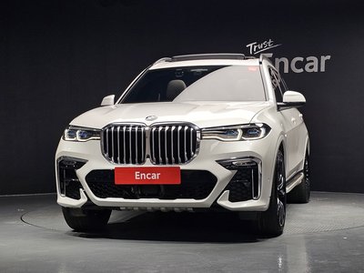 2022 BMW X7 photo 2