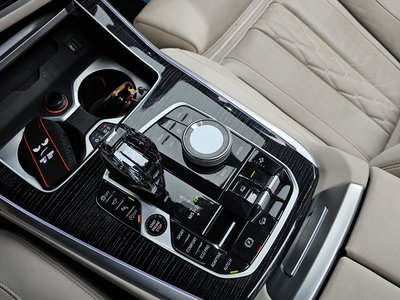 2022 BMW X7 thumbnail 12