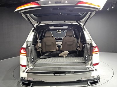 2022 BMW X7 thumbnail 26