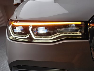 2022 BMW X7 photo 9