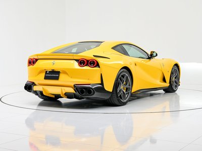 FERRARI 812 - 9