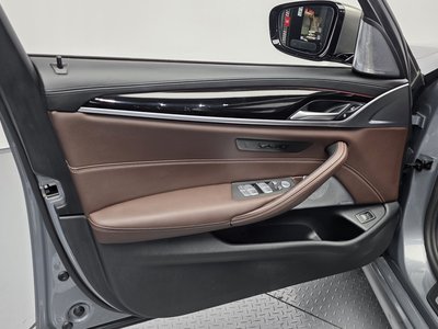 صورة مصغرة 14 لـ 2022 BMW 5 SERIES