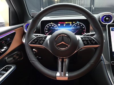 2025 Mercedes-BENZ GLC thumbnail 19