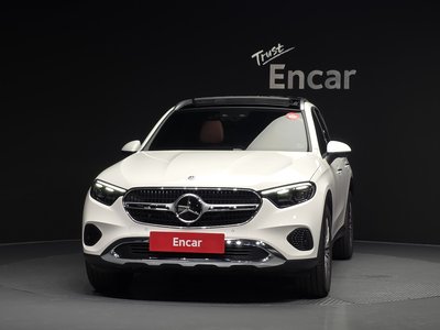 2025 Mercedes-BENZ GLC — фото 2