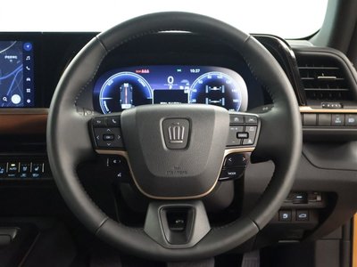 2025 Toyota CROWN CROSSOVER — фото 6