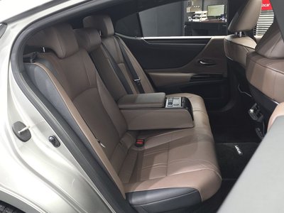 2023 Lexus ES 缩略图 18