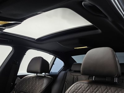 2023 BMW 5 SERIES — миниатюра 17