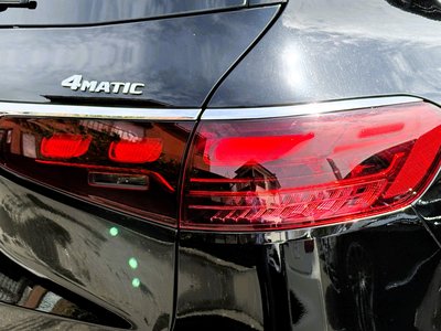 MERCEDES-BENZ GLS - 10