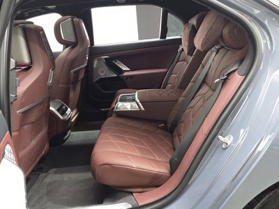 صورة مصغرة 18 لـ 2023 BMW I7