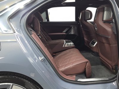 صورة مصغرة 17 لـ 2023 BMW I7