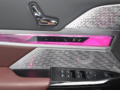 صورة مصغرة 28 لـ 2023 BMW I7
