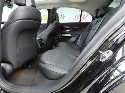 صورة 7 لـ 2025 Mercedes-BENZ E-CLASS