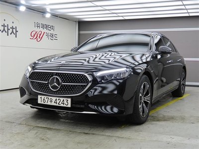 صورة 1 لـ 2025 Mercedes-BENZ E-CLASS