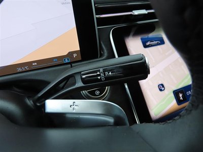 2025 Mercedes-BENZ E-CLASS 缩略图 11