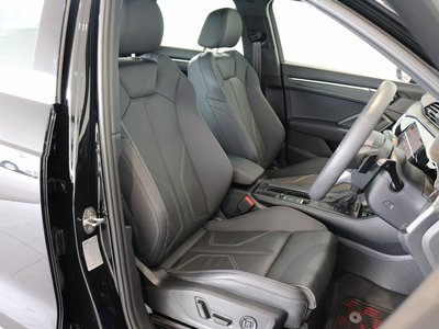 2025 AUDI Q3 photo 9
