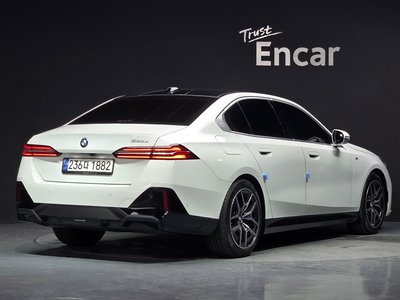 2024 BMW 5 SERIES 照片 4