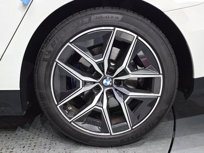 2024 BMW 5 SERIES 照片 8