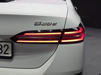2024 BMW 5 SERIES 照片 10