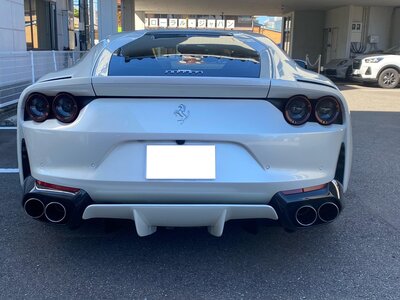 FERRARI 812 - 3