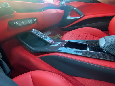 FERRARI 812 - 9