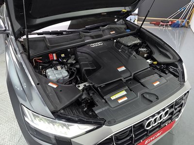 AUDI Q8 - 7