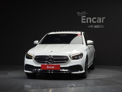 MERCEDES-BENZ E-CLASS - 2