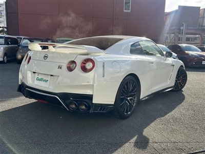 NISSAN GT-R - 2