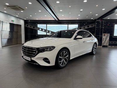 MERCEDES-BENZ E-CLASS - 1