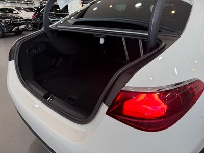 MERCEDES-BENZ E-CLASS - 10