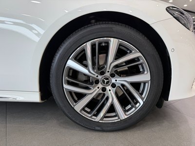 MERCEDES-BENZ E-CLASS - 6