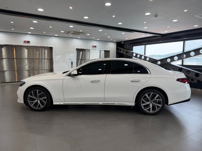 MERCEDES-BENZ E-CLASS - 8